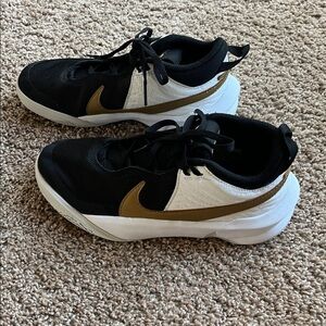 Nike Black and White Sneakers